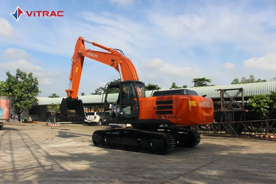 MÁY ĐÀO BÁNH XÍCH HITACHI ZX240-5G