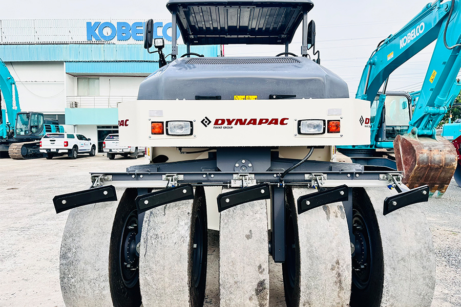 xe lu lốp trong xây dựng